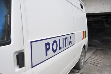 Şi-a ciomăgit colegul de furtişaguri pentru că a „dat din casă”
